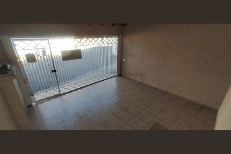 Casa à venda com 4 quartos, 211m² em Parque São Lucas, São Paulo