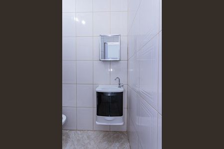 Casa para alugar com 54m², 1 quarto e sem vaga Casa para alugar com 54m², 1 quarto e sem vagaBanheiro