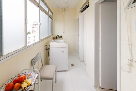 Apartamento à venda com 120m², 4 quartos e 2 vagasÁrea de serviço