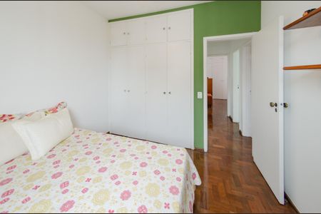 Apartamento à venda com 120m², 4 quartos e 2 vagasQuarto 3
