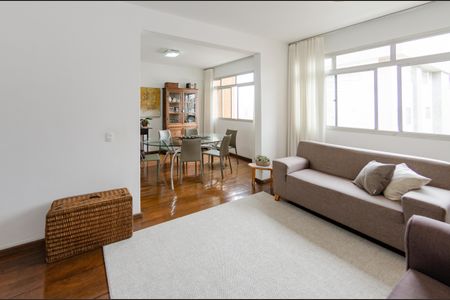 Apartamento à venda com 120m², 4 quartos e 2 vagasSala