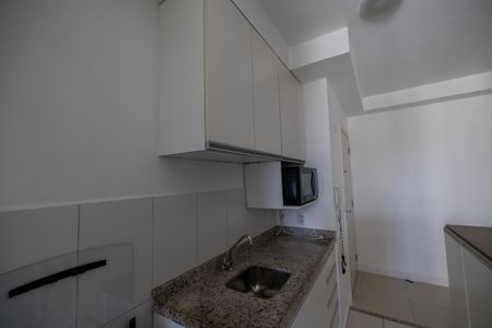 Cozinha de apartamento para alugar com 1 quarto, 50m² em Alphaville Conde Ii, Barueri