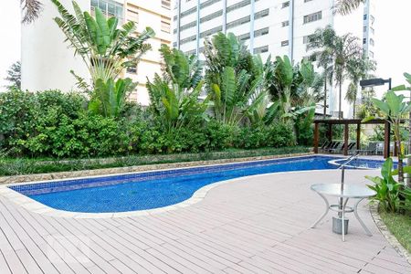 Apartamento para alugar com 120m², 3 quartos e 2 vagasÁrea comum - Piscina