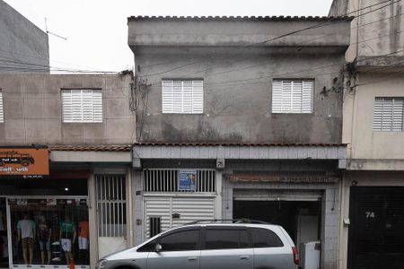 Casa para alugar com 60m², 1 quarto e sem vaga Casa para alugar com 60m², 1 quarto e sem vagaFachada / Placa