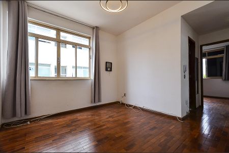 Apartamento para alugar com 83m², 2 quartos e 1 vaga Apartamento para alugar com 83m², 2 quartos e 1 vagaSala Ambientes