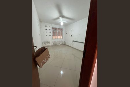 Quarto de casa à venda com 3 quartos, 300m² em Fonseca, Niterói