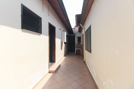 Casa à venda com 105m², 1 quarto e 2 vagas Casa à venda com 105m², 1 quarto e 2 vagasQuintal