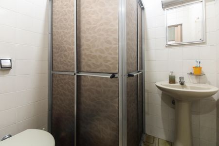 Banheiro  de casa à venda com 1 quarto, 105m² em Vila Carrão, São Paulo