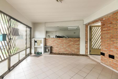 Casa à venda com 105m², 1 quarto e 2 vagas Casa à venda com 105m², 1 quarto e 2 vagasGaragem