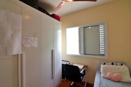 Casa de condomínio à venda com 107m², 3 quartos e 2 vagasQuarto 3