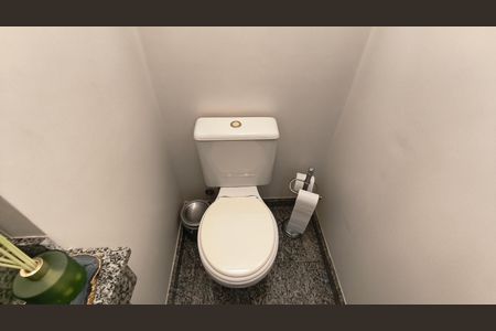 Apartamento à venda com 129m², 3 quartos e 4 vagas Apartamento à venda com 129m², 3 quartos e 4 vagasLavabo