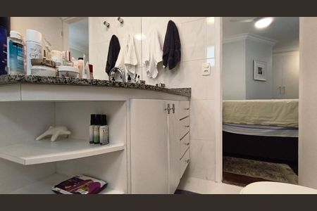 Apartamento à venda com 129m², 3 quartos e 4 vagas Apartamento à venda com 129m², 3 quartos e 4 vagasBanheiro da Suíte 3