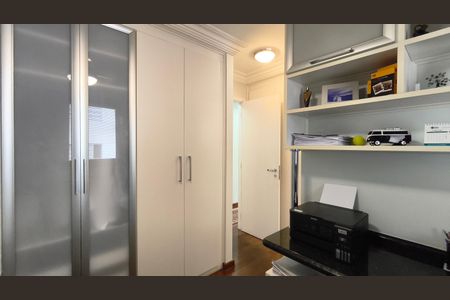 Apartamento à venda com 129m², 3 quartos e 4 vagas Apartamento à venda com 129m², 3 quartos e 4 vagasSuíte 2