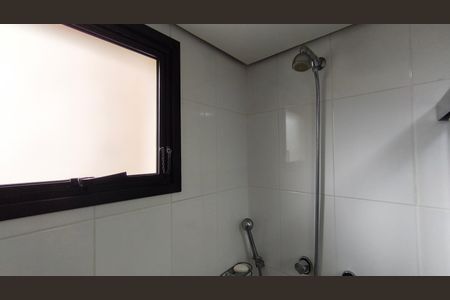 Apartamento à venda com 129m², 3 quartos e 4 vagas Apartamento à venda com 129m², 3 quartos e 4 vagasBanheiro da Suíte 1