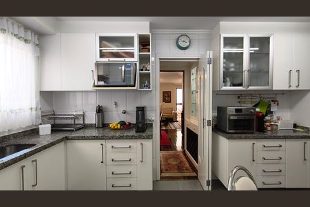 Apartamento à venda com 129m², 3 quartos e 4 vagas Apartamento à venda com 129m², 3 quartos e 4 vagasCozinha