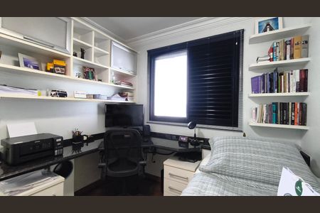 Apartamento à venda com 129m², 3 quartos e 4 vagas Apartamento à venda com 129m², 3 quartos e 4 vagasSuíte 2