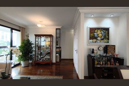 Apartamento à venda com 129m², 3 quartos e 4 vagas Apartamento à venda com 129m², 3 quartos e 4 vagasSala