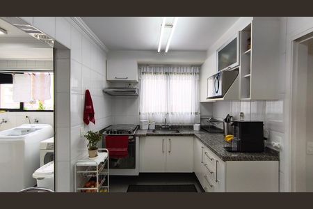 Apartamento à venda com 129m², 3 quartos e 4 vagas Apartamento à venda com 129m², 3 quartos e 4 vagasCozinha