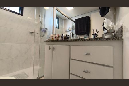 Apartamento à venda com 129m², 3 quartos e 4 vagas Apartamento à venda com 129m², 3 quartos e 4 vagasBanheiro da Suíte 3