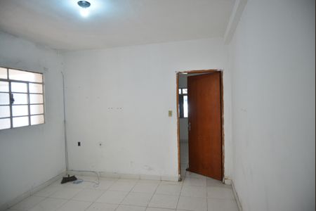 Sala de casa para alugar com 1 quarto, 60m² em Jardim do Estádio, Santo André