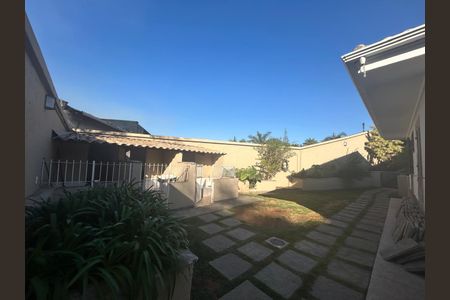 Casa à venda com 548m², 4 quartos e 6 vagas