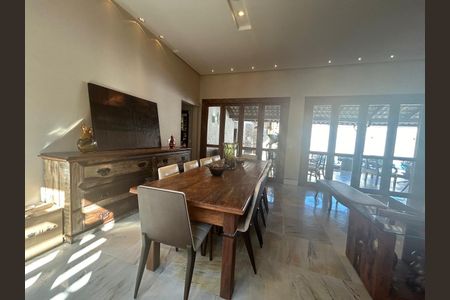 Casa à venda com 4 quartos, 548m² em Garças, Belo Horizonte