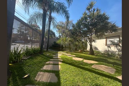 Casa à venda com 4 quartos, 548m² em Garças, Belo Horizonte