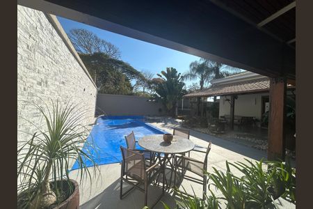 Casa à venda com 548m², 4 quartos e 6 vagas