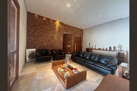 Casa à venda com 4 quartos, 548m² em Garças, Belo Horizonte