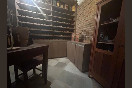 Casa à venda com 548m², 4 quartos e 6 vagas