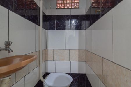 Casa para alugar com 25m², 1 quarto e sem vaga Casa para alugar com 25m², 1 quarto e sem vagaBanheiro