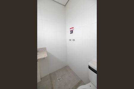 Apartamento para alugar com 70m², 2 quartos e 1 vaga Apartamento para alugar com 70m², 2 quartos e 1 vagaBanheiro da Suite