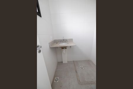 Apartamento para alugar com 70m², 2 quartos e 1 vaga Apartamento para alugar com 70m², 2 quartos e 1 vagaBanheiro da Suite