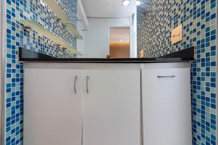 Apartamento à venda com 72m², 2 quartos e 2 vagasBanheiro da Suíte