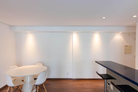 Apartamento à venda com 72m², 2 quartos e 2 vagasSala