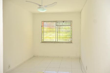 Sala de apartamento para alugar com 2 quartos, 48m² em São Rafael , Salvador