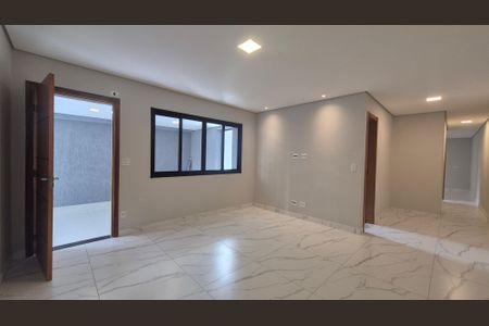 Sala  de casa para alugar com 2 quartos, 175m² em Jardim das Maravilhas, Santo André