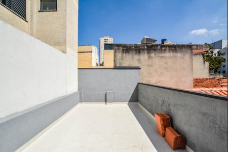 Casa para alugar com 175m², 2 quartos e 1 vaga Casa para alugar com 175m², 2 quartos e 1 vagaLaje