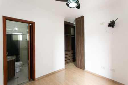 Casa de condomínio à venda com 192m², 3 quartos e 3 vagasSuíte 2