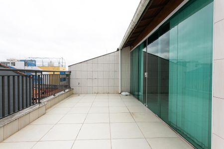 Casa de condomínio à venda com 192m², 3 quartos e 3 vagasVaranda