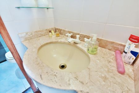 Apartamento à venda com 136m², 3 quartos e 1 vagalavabo / banheiro