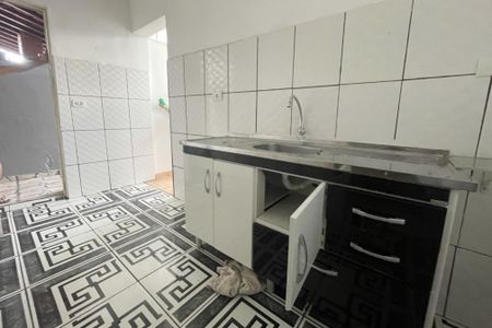 Casa para alugar com 35m², 1 quarto e sem vaga