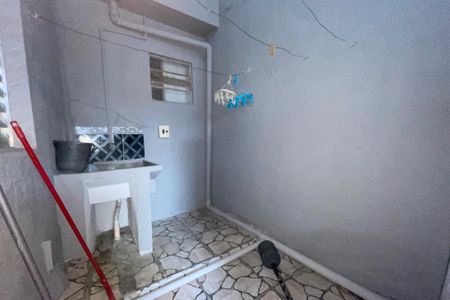 Casa para alugar com 35m², 1 quarto e sem vaga