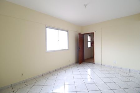 Sala de apartamento para alugar com 3 quartos, 73m² em Santa Maria, Uberlândia