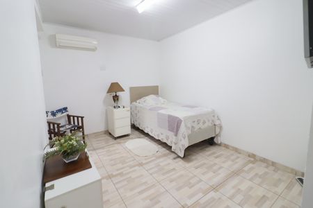 Casa à venda com 224m², 3 quartos e 2 vagasQuarto 3