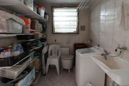 Casa à venda com 224m², 3 quartos e 2 vagasÁrea de Serviço
