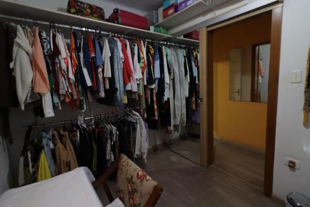 Casa à venda com 224m², 3 quartos e 2 vagasQuarto 2
