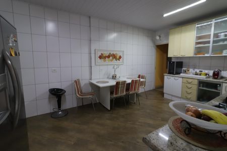 Casa à venda com 224m², 3 quartos e 2 vagasCozinha