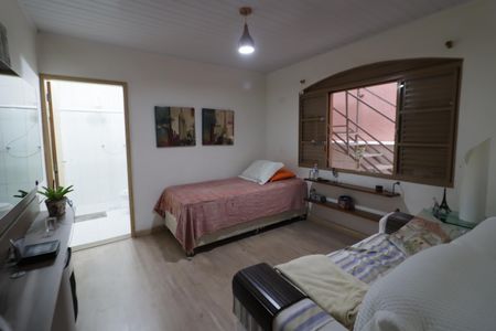 Casa à venda com 224m², 3 quartos e 2 vagasSuíte 1