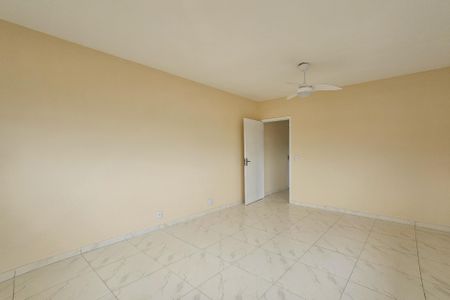 Quarto de apartamento para alugar com 1 quarto, 37m² em Jardim Primavera, Guarujá